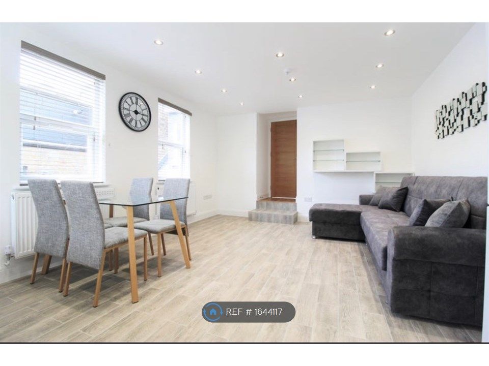 2 bed flat to rent in Alexandra Park Road, London N22 Zoopla