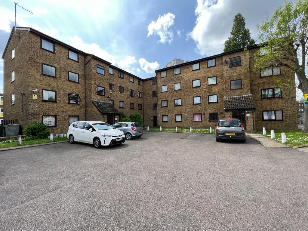 2 bed flat for sale in Gurney Close, Barking IG11 Zoopla
