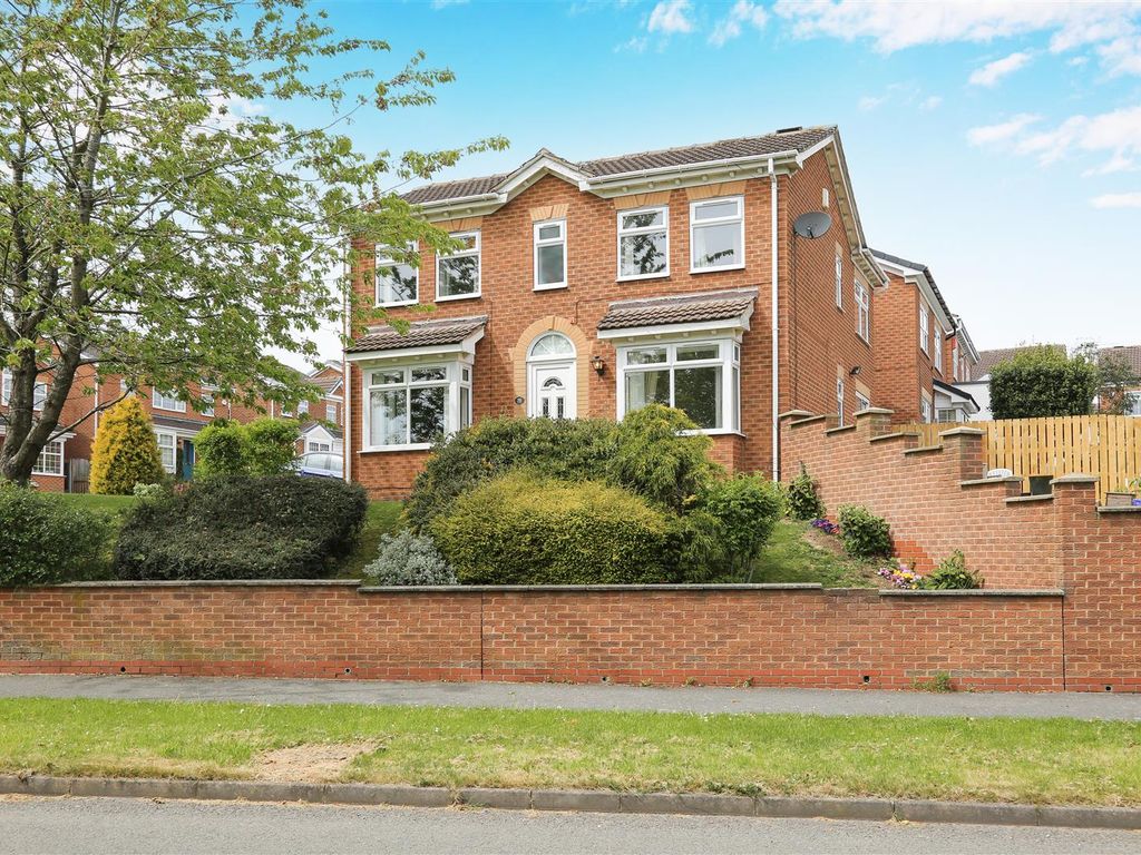 3 bed detached house for sale in Abbeyhill Close, Ashgate, Chesterfield