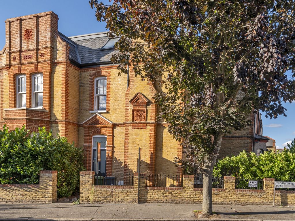 Thorncliffe Road, London SW2  