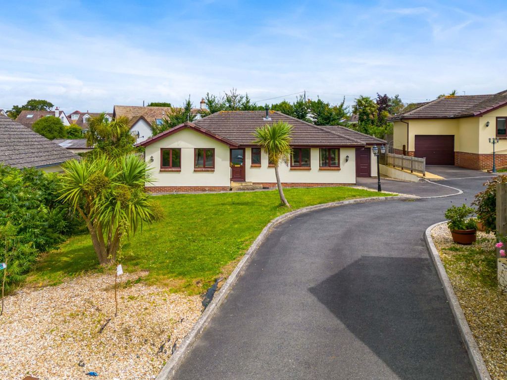 3 bed detached bungalow for sale in Rose Gardens, Ipplepen, Newton