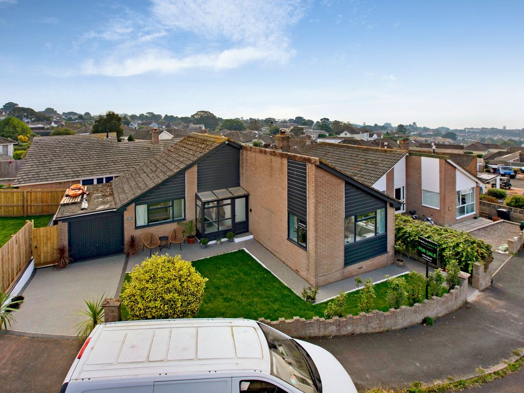 2 bed detached bungalow for sale in Charlemont Road, Teignmouth TQ14, £