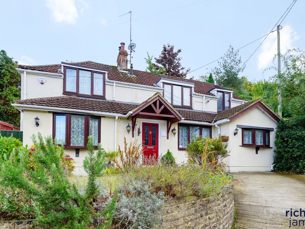 4 bed detached house for sale in Priors Hill, Wroughton, Swindon SN4, £