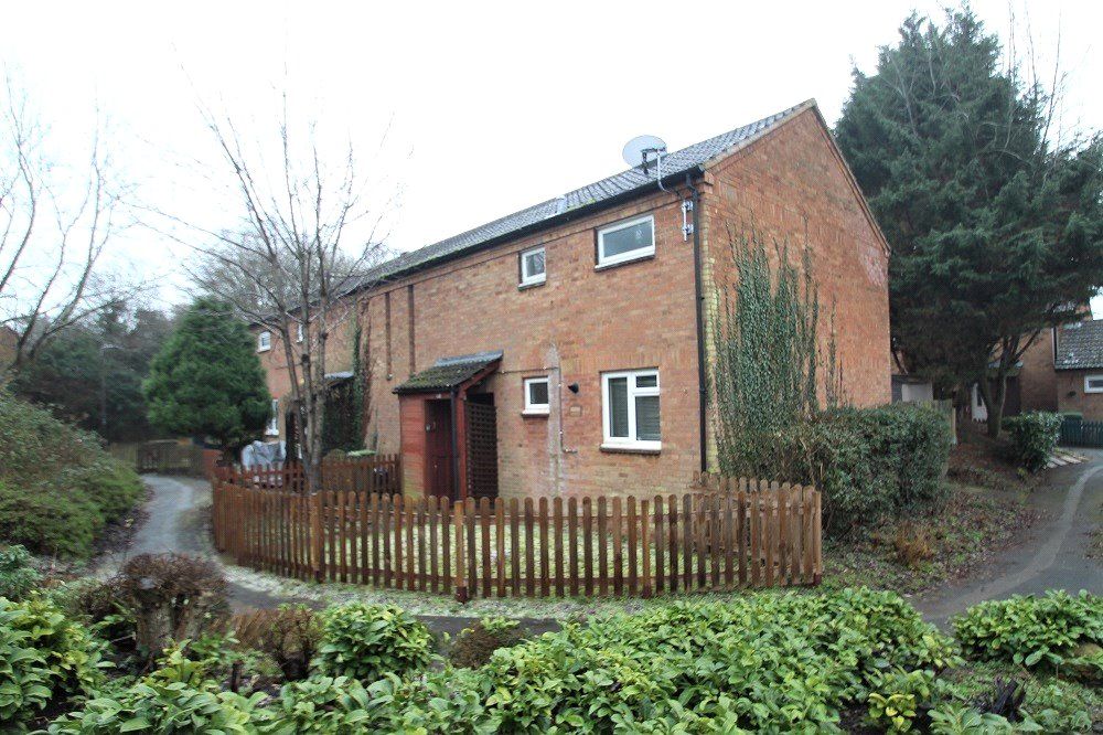 3 bed end terrace house to rent in Shilling Close, Pennyland, Milton