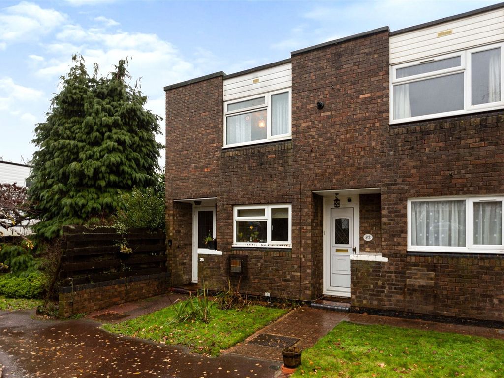 2 bed end terrace house for sale in Showfields Road, Tunbridge Wells