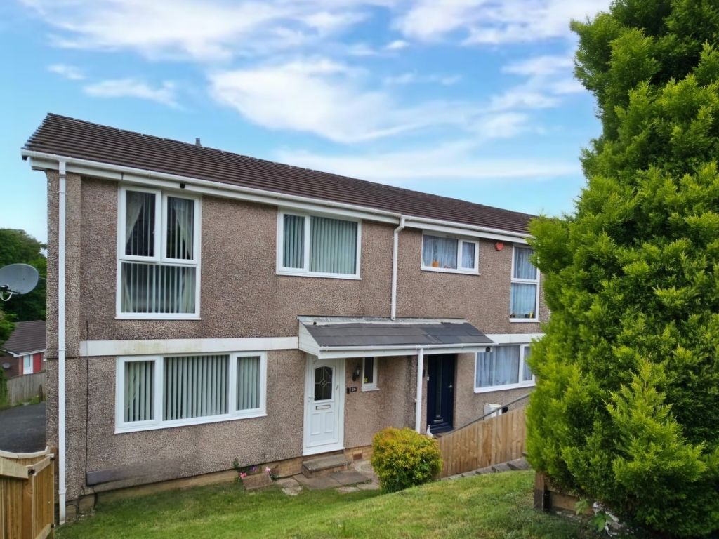 3 bed end terrace house for sale in Thirlmere Gardens, Plymouth PL6, £