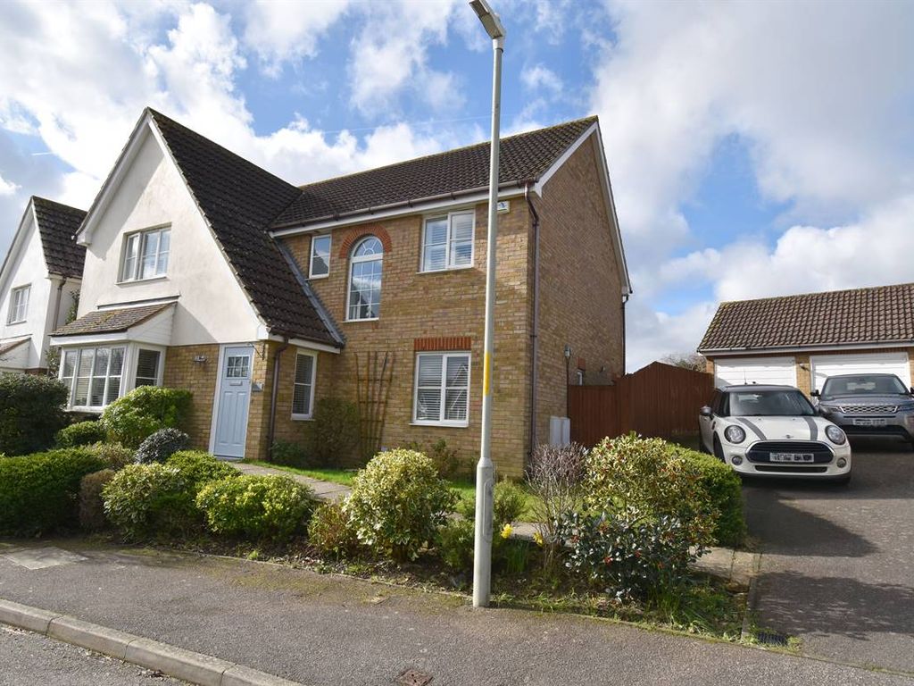 4 bed detached house for sale in Blackberry Way, Whitstable CT5, £