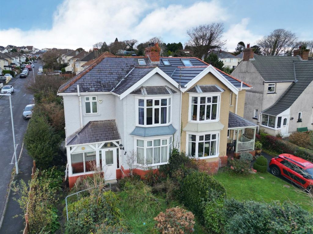 3 bed semidetached house for sale in Bellevue Road, West Cross