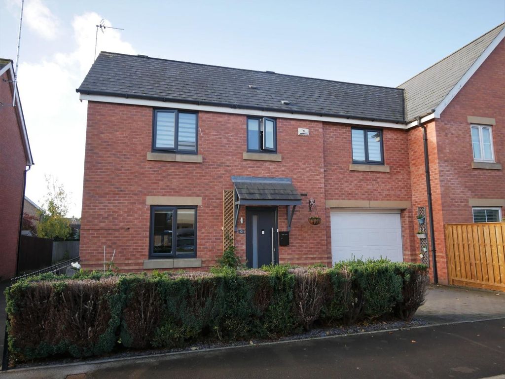 Tair Gwaun, Penarth CF64  