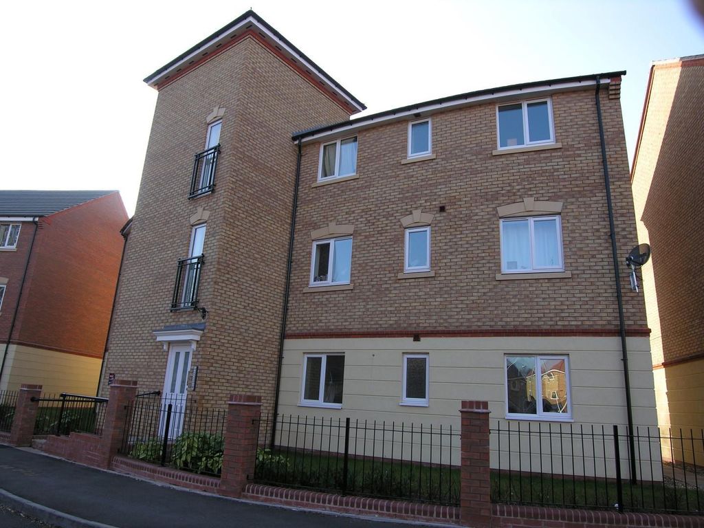 2 bed flat to rent in Loxdale Sidings, Bilston WV14, £750 pcm Zoopla