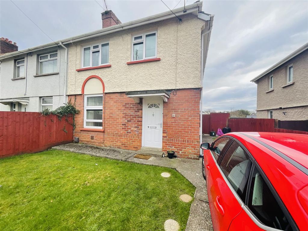 3 bed semidetached house for sale in Heol Y Waun, Pontarddulais