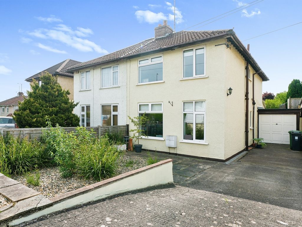3 bed semidetached house for sale in Salisbury Road, Downend, Bristol