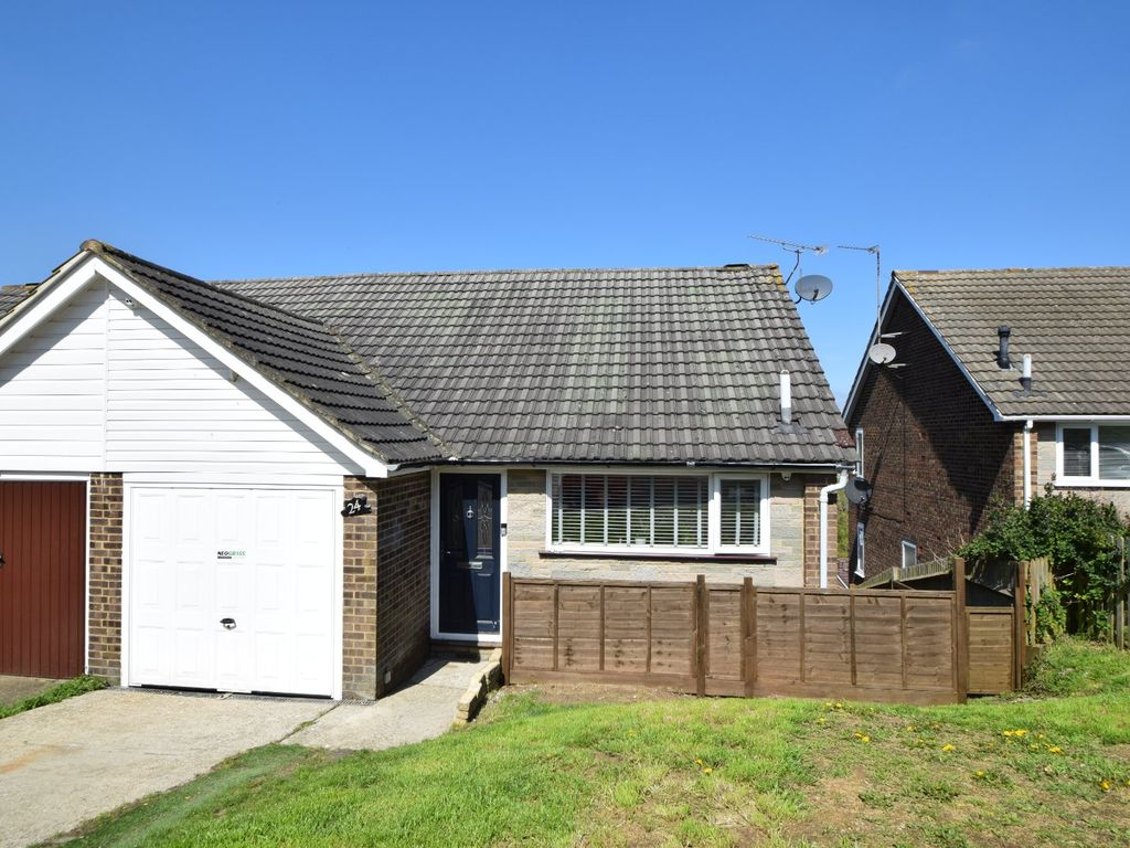 3 bed semidetached house for sale in Sundridge Drive, Walderslade