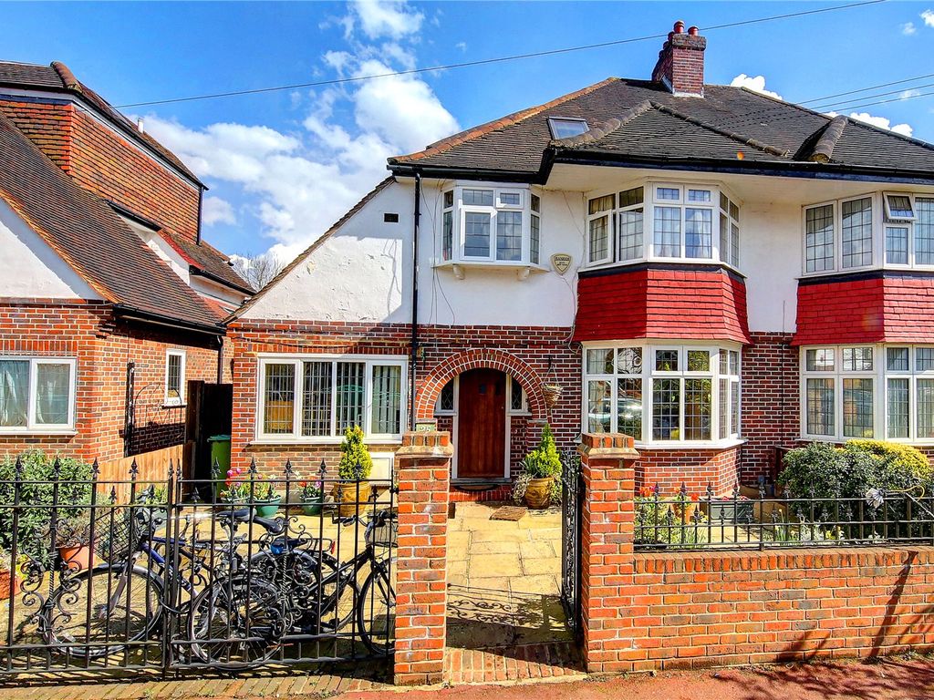 4 bed semidetached house to rent in Holland Avenue, Wimbledon SW20, £