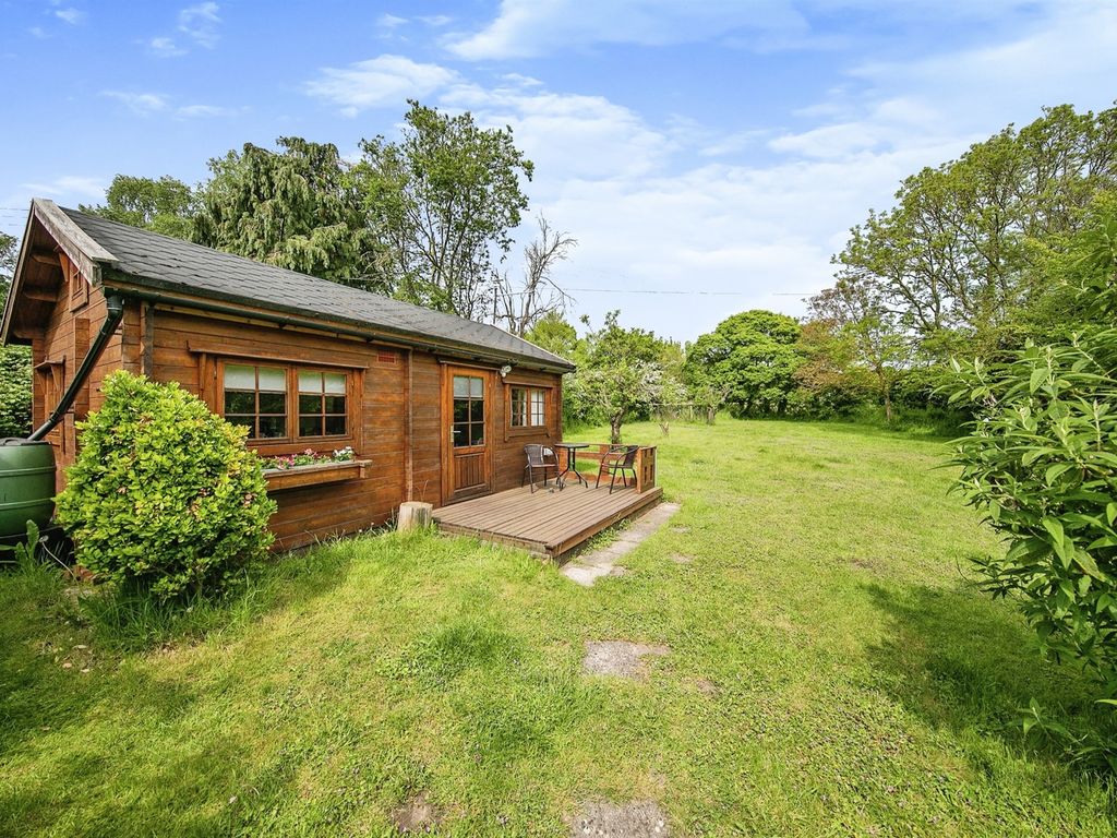 4 bed detached house for sale in Mills Lane, Fowls Watering, Wickham