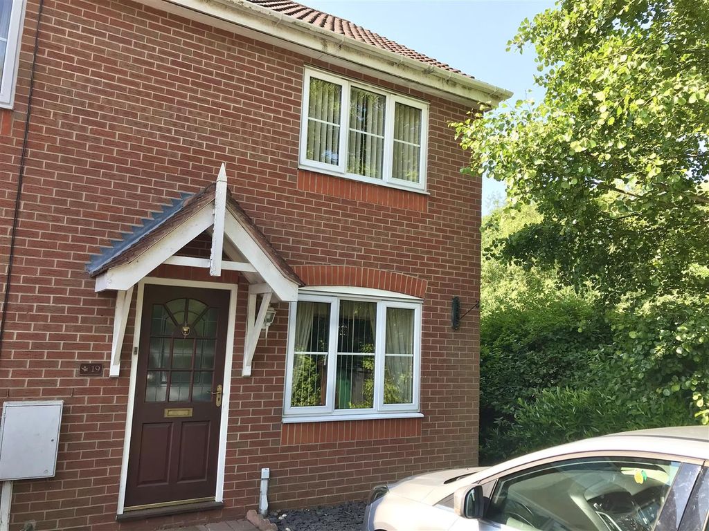 2 bed semidetached house to rent in Montgomery Close, Hilton, Derby
