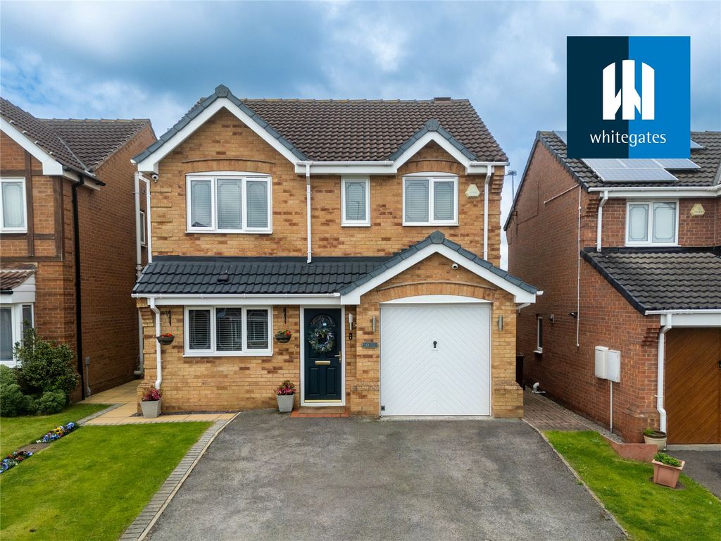4 bed detached house for sale in Merlin Close, South Elmsall