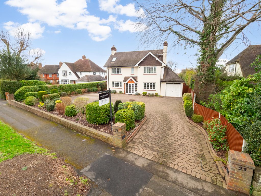 5 bed detached house for sale in The Downsway, South Sutton SM2, £