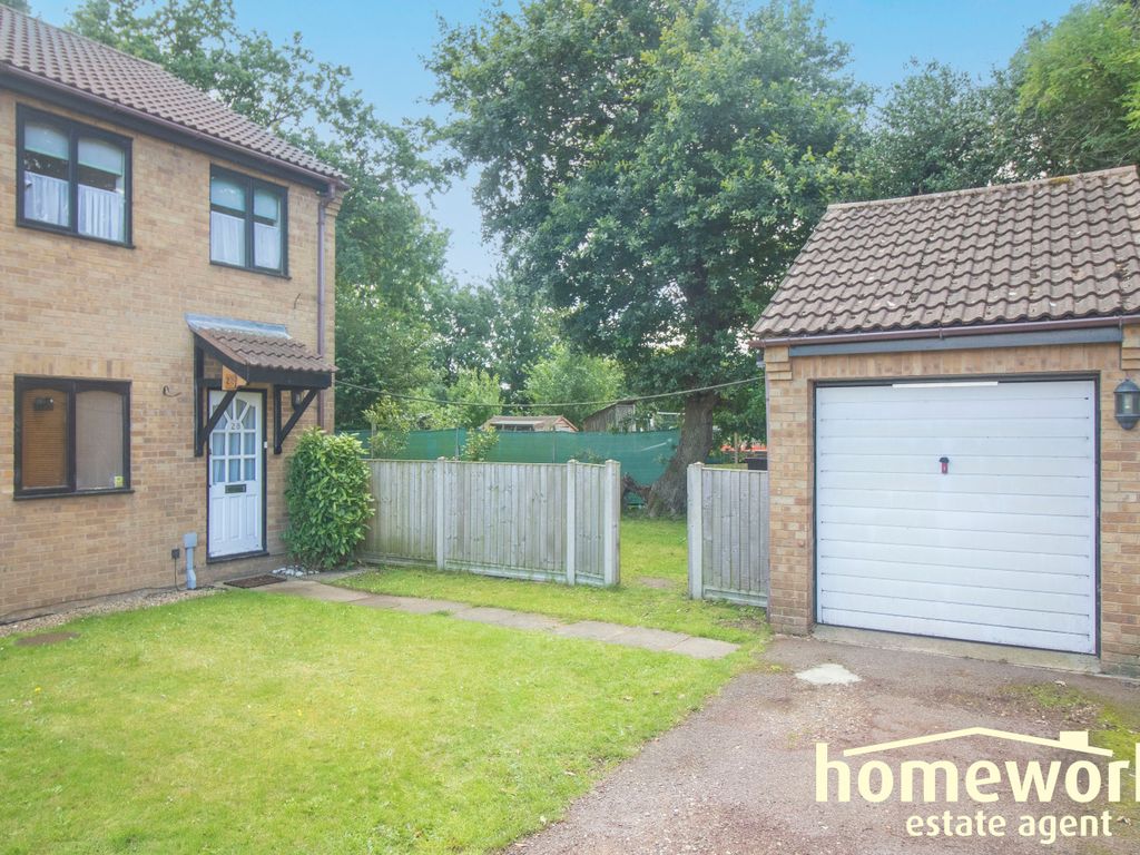 3 bed semidetached house for sale in Hillfields, Dereham NR19, £