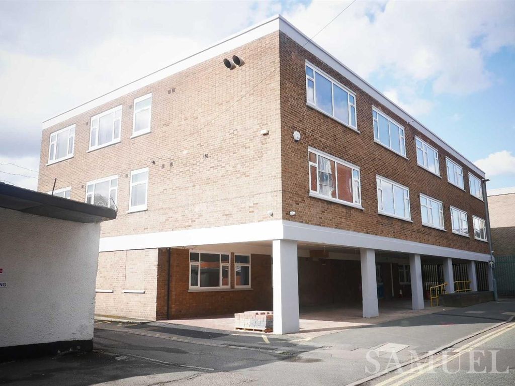 2 bed flat to rent in Lombard Street, West Bromwich B70 Zoopla