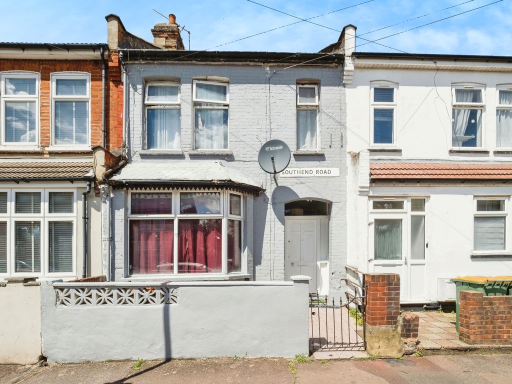 3 bed terraced house for sale in Southend Road, East Ham, London E6, £