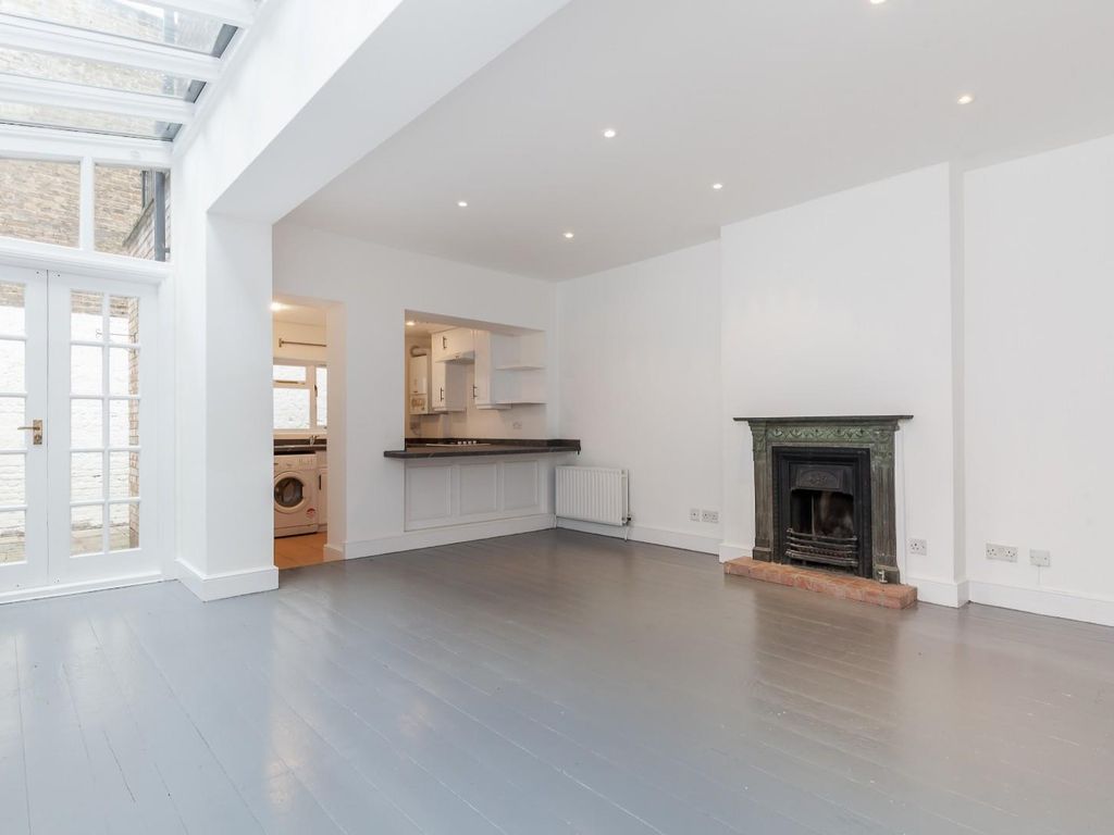 2 bed flat to rent in Fleet Road, London NW3, £2,150 pcm Zoopla