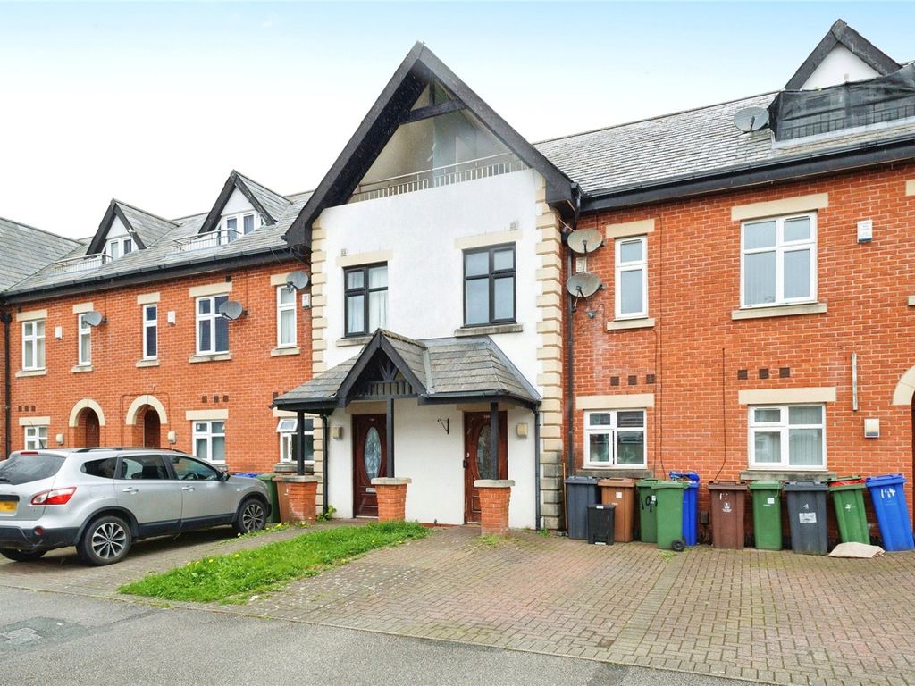 4 bed terraced house for sale in Burlington Street, AshtonUnderLyne