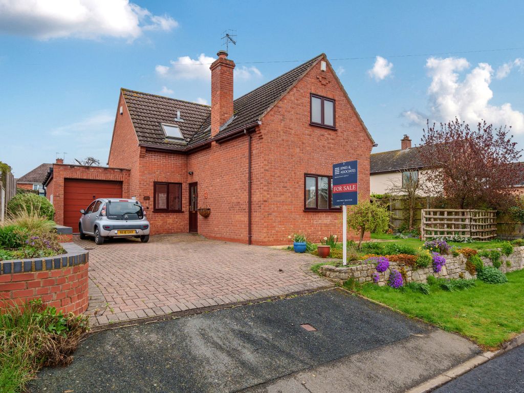 3 bed detached house for sale in Holloway, Pershore, Worcestershire