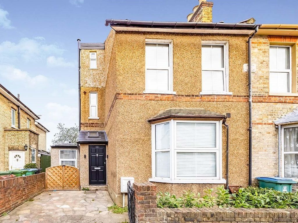 2 bed flat to rent in Woodford Road, Watford, Hertfordshire WD17 Zoopla