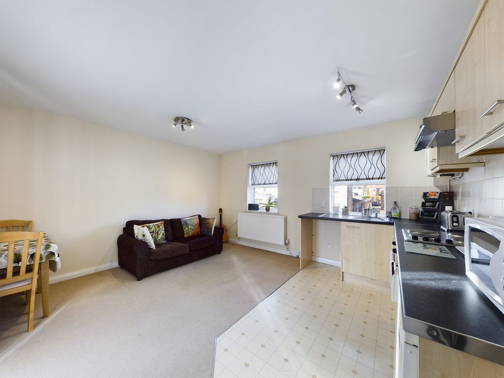 1 bed flat to rent in Barton Mews, Barton Road, Tewkesbury GL20 Zoopla