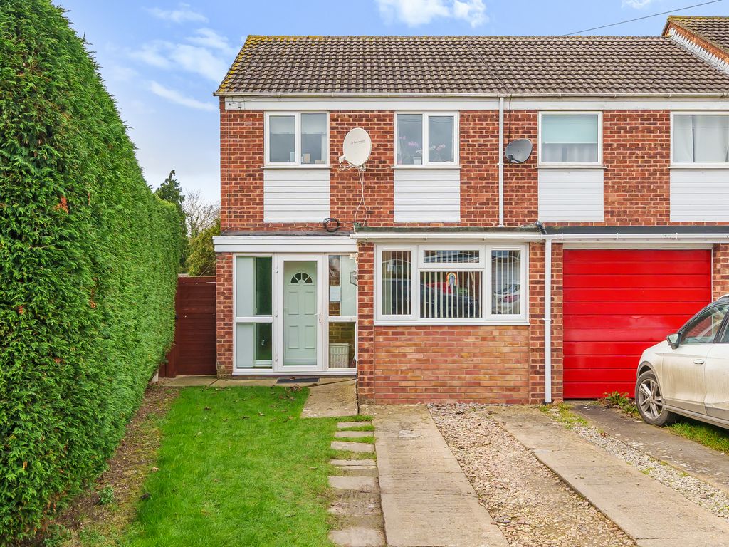 3 bed end terrace house for sale in Long Eights, Northway, Tewkesbury