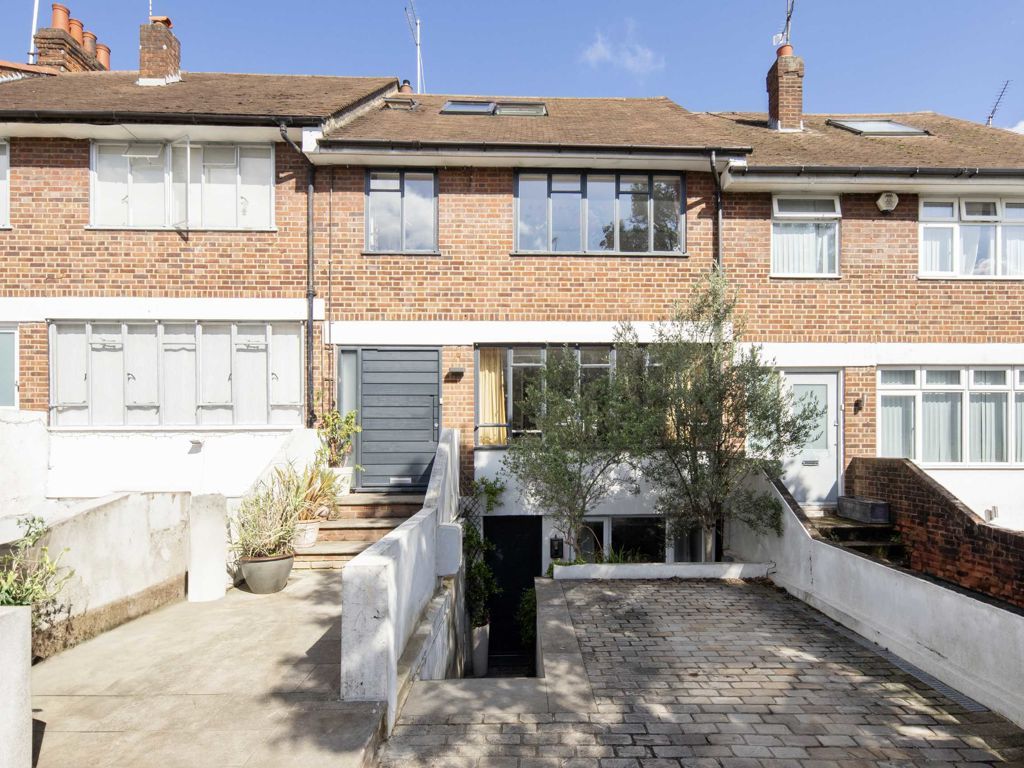 4 bed terraced house for sale in Wilton Road, London N10, £1,299,950