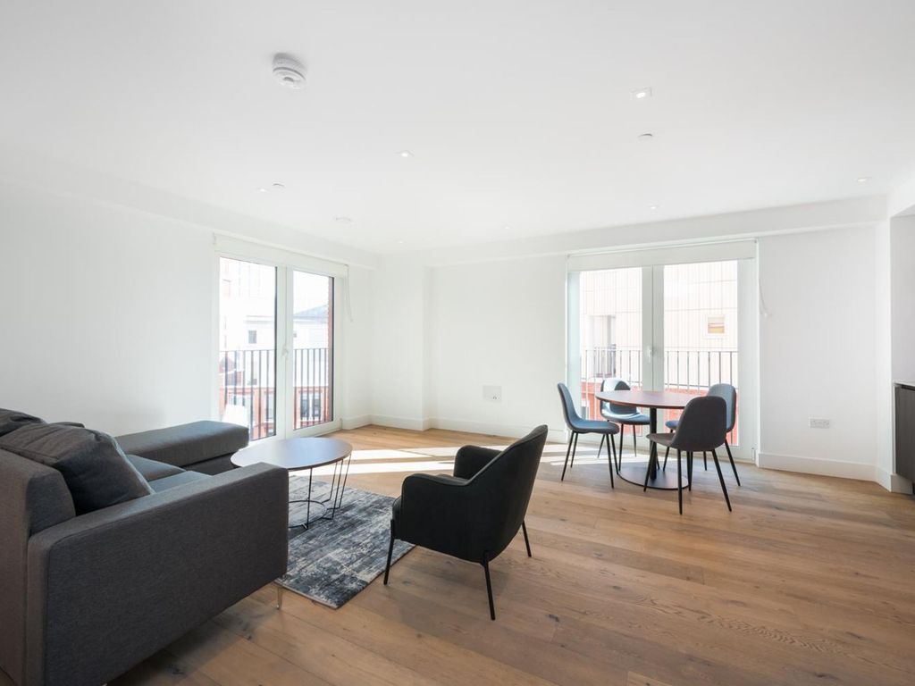 Exchange Gardens, Keybridge Tower SW8  