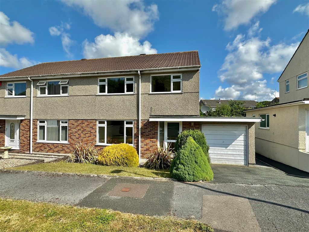 3 bed semidetached house for sale in Greenhill Close, Plymstock