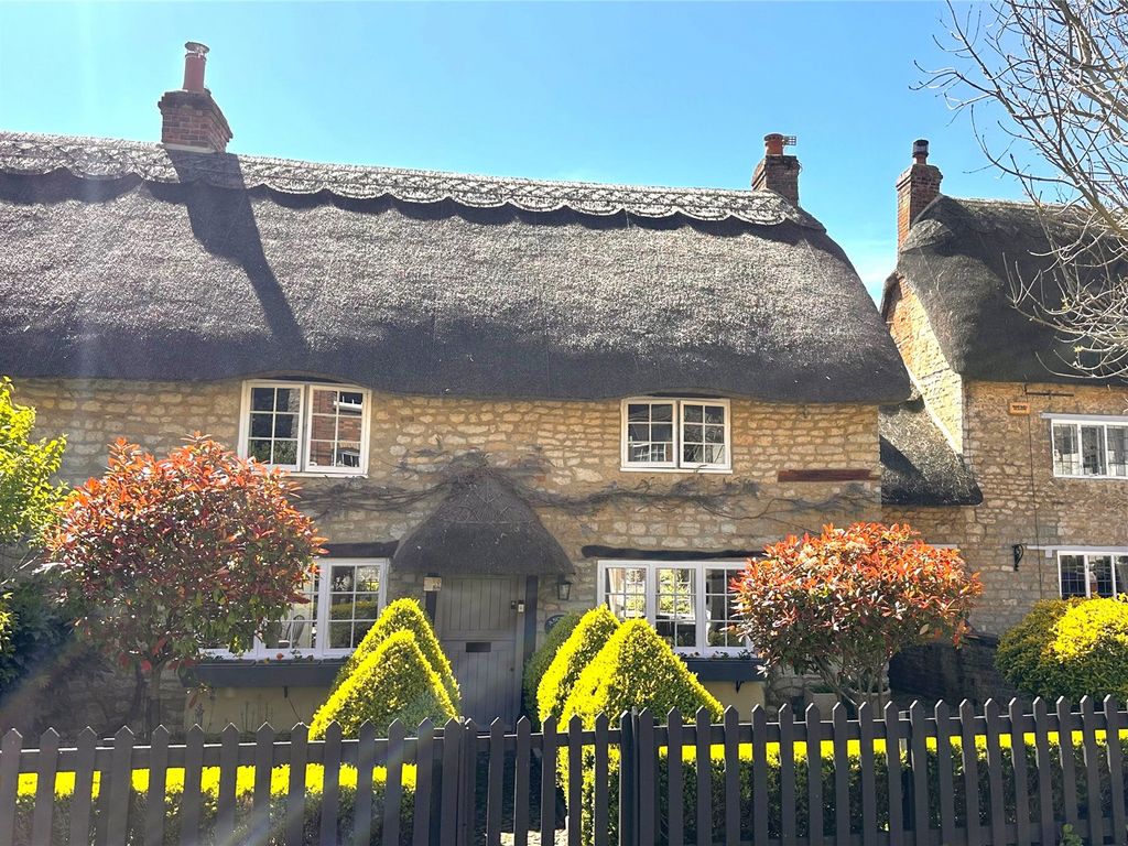 3 bed semidetached house for sale in Main Street, Tingewick