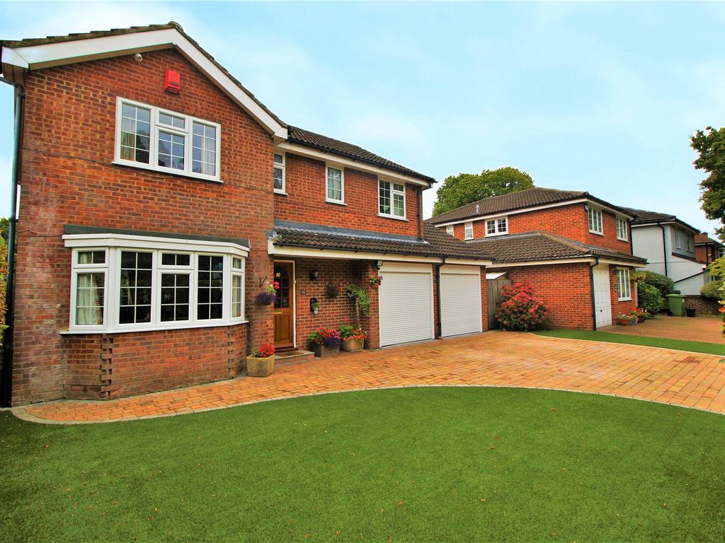 4 bed detached house for sale in Boundary Road, Farnborough GU14 Zoopla