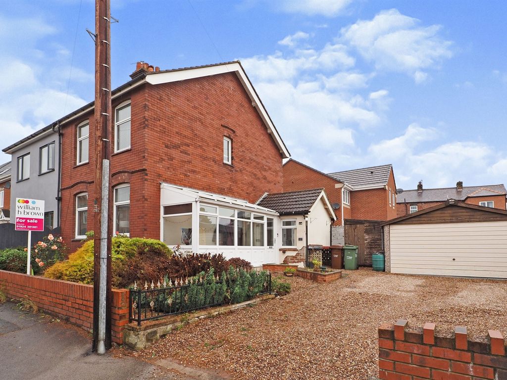 3 bed semidetached house for sale in Denholme Drive, Ossett WF5 Zoopla