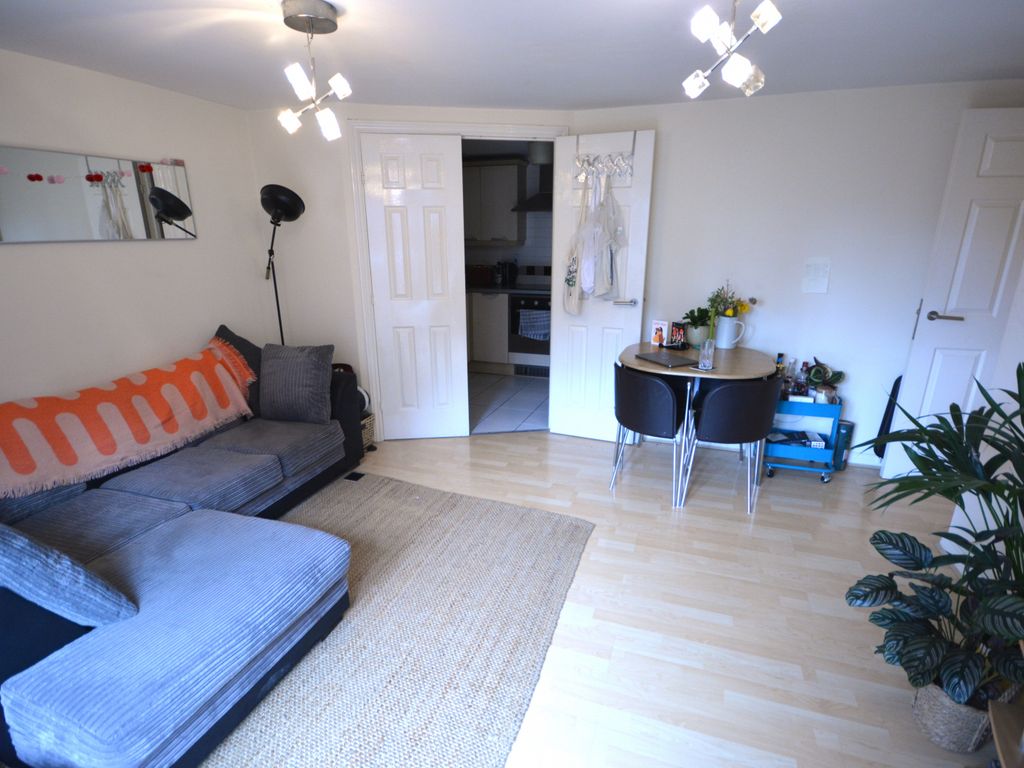 2 bed flat for sale in Fusion 5, Middlewood Street M5, £150,000 Zoopla