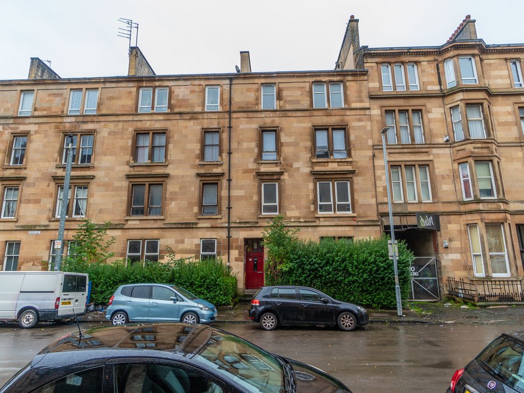 2 bed flat for sale in Dixon Avenue, Glasgow G42, £121,000 Zoopla