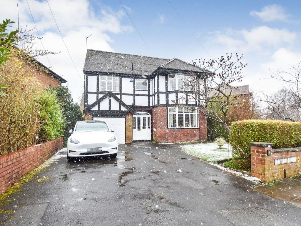 5 bed detached house for sale in Sunningdale Avenue, Whitefield M45