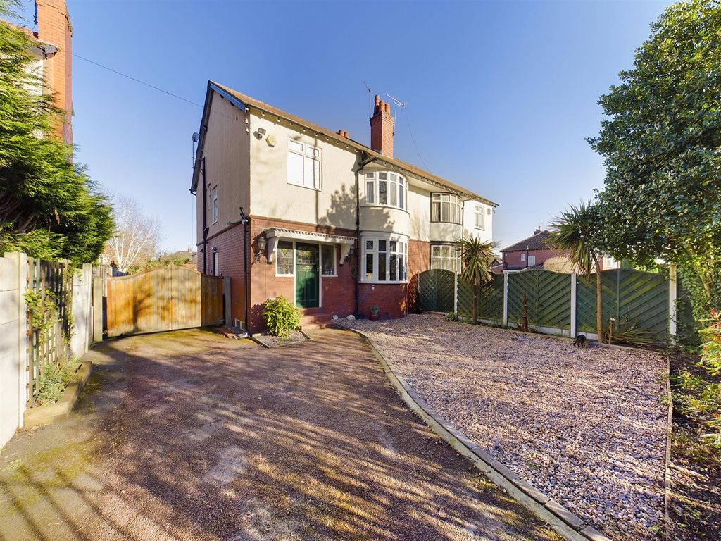 3 bed semidetached house for sale in Dialstone Lane, Stockport SK2