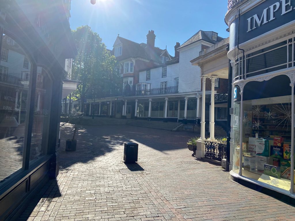 1 bed flat to rent in The Pantiles, Tunbridge Wells TN2 Zoopla