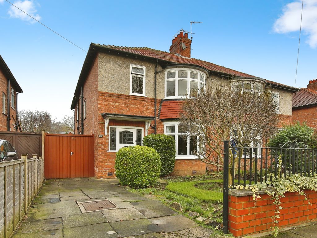 4 bed semidetached house for sale in Coniscliffe Road, Darlington DL3