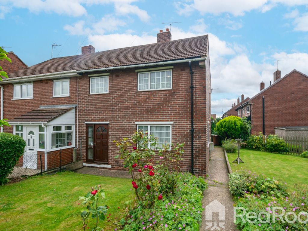 3 bed semidetached house for sale in Rose Avenue, Upton, Pontefract
