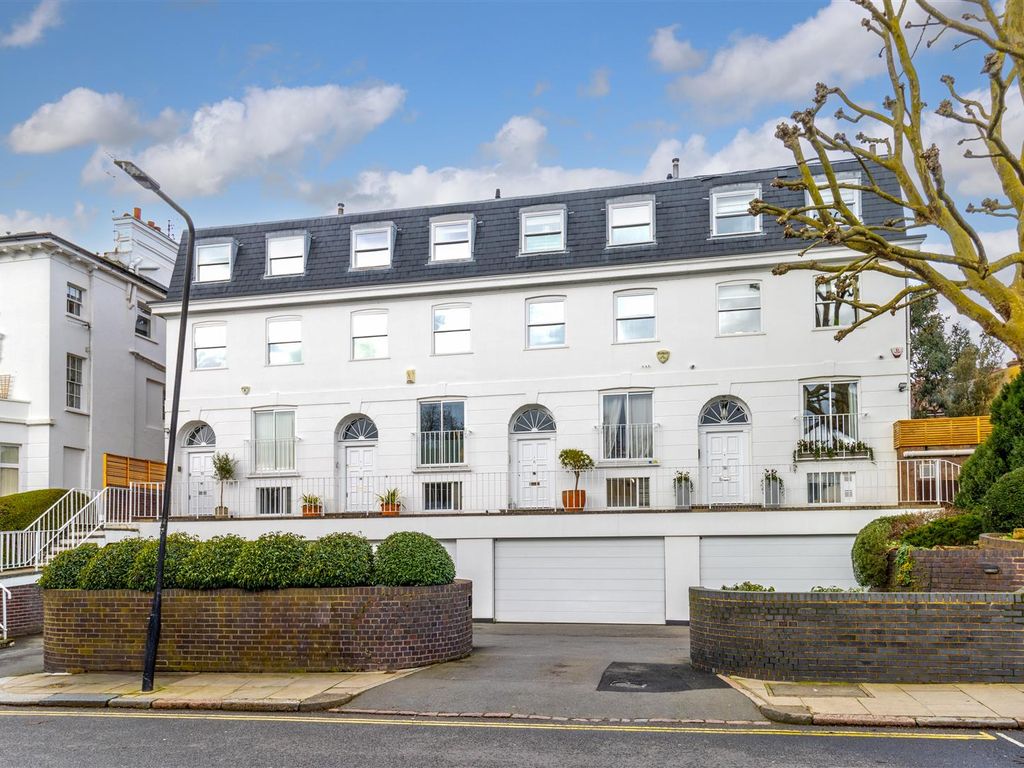 4 bed property for sale in Millfield Lane, Highgate, London N6, £