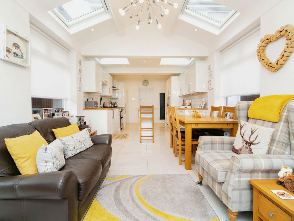 3 bed semidetached house for sale in Sealand Road, Chester, Cheshire