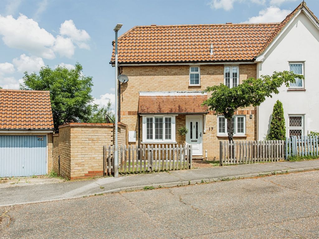 2 bed end terrace house for sale in Russetts, Langdon Hills, Basildon