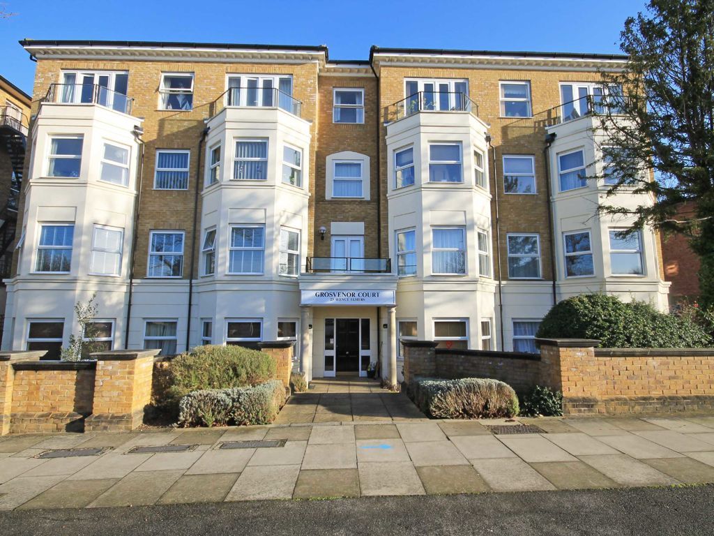 2 bed flat to rent in Avenue Elmers, Surbiton KT6, £2,095 pcm Zoopla