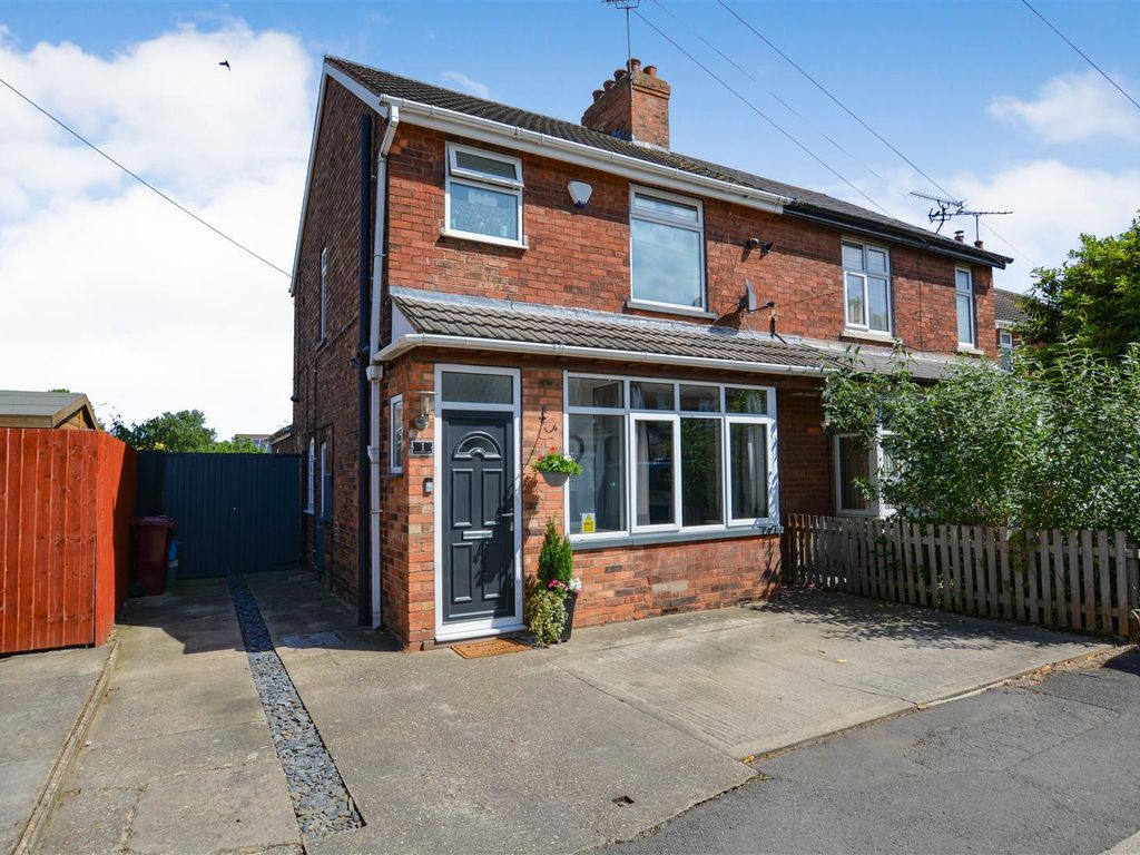 3 bed semidetached house for sale in Glanville Crescent, Scunthorpe DN17 Zoopla