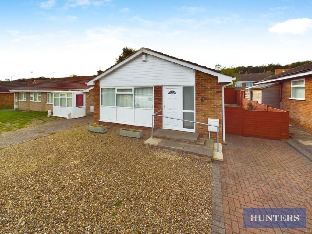 2 bed detached bungalow for sale in Rosemoor Close, Hunmanby, Filey